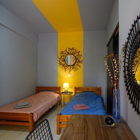 Rea Apartment II "1Minute From The Beach" Kalamata Exteriör bild