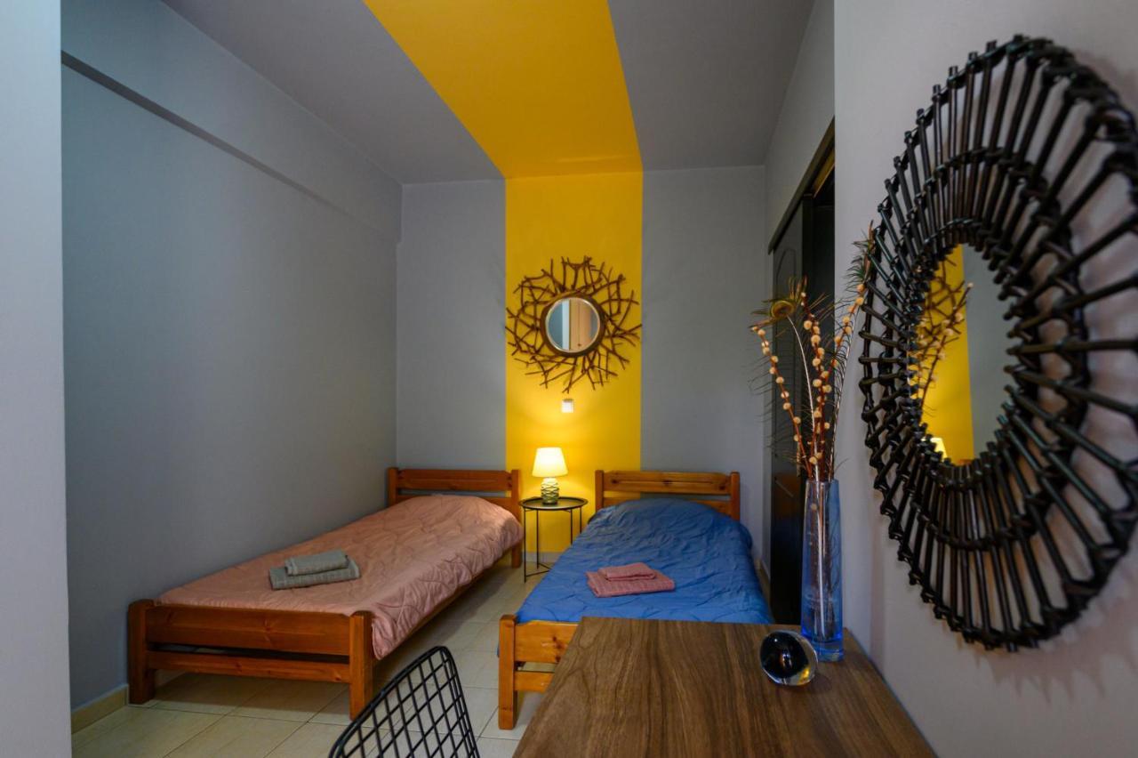 Rea Apartment II "1Minute From The Beach" Kalamata Exteriör bild