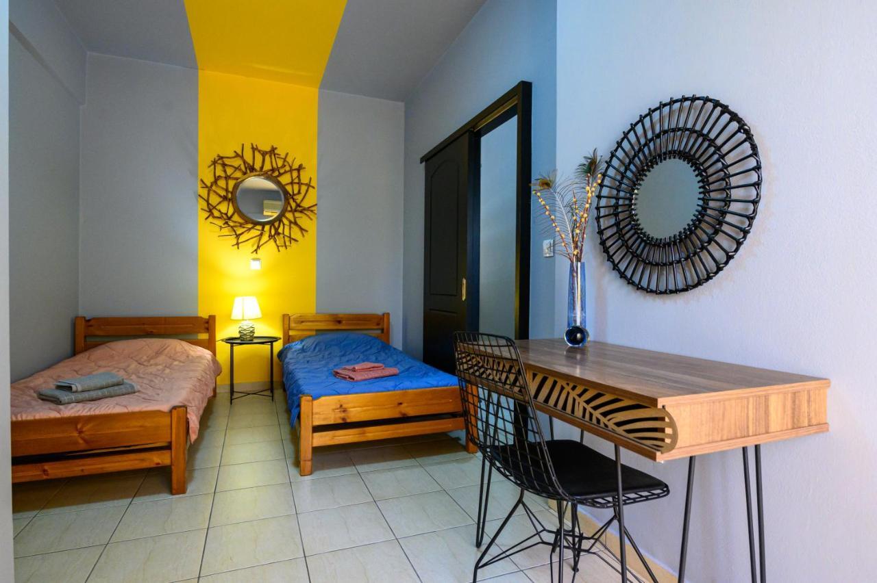 Rea Apartment II "1Minute From The Beach" Kalamata Exteriör bild